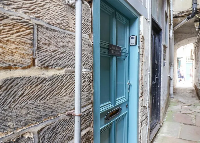 Book House ويتبي