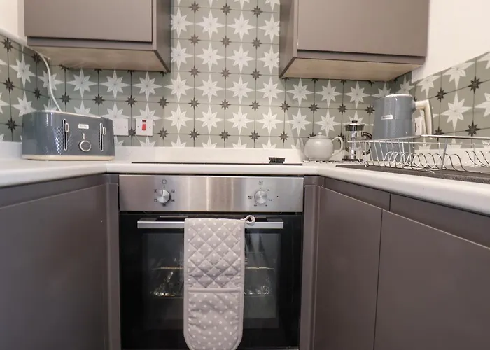 Book House شقة ويتبي